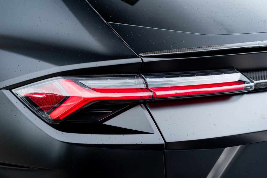 Used 2024 Lamborghini Urus Performante AWD/4WD image 21