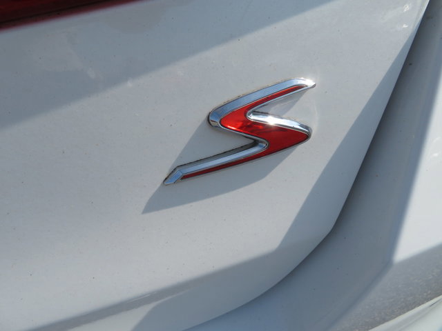 Used 2018 Kia Optima S w/ Panoramic Sunroof Package image 5