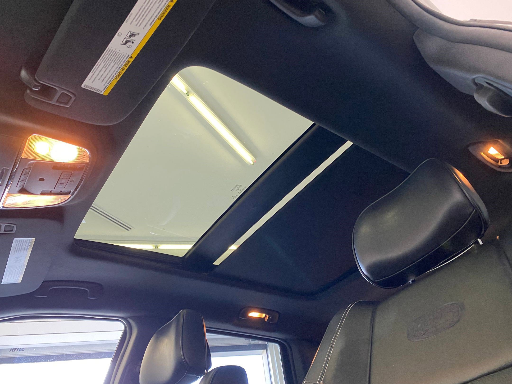 Used 2015 Jeep Grand Cherokee Overland w/ Advanced Technology Group image 15