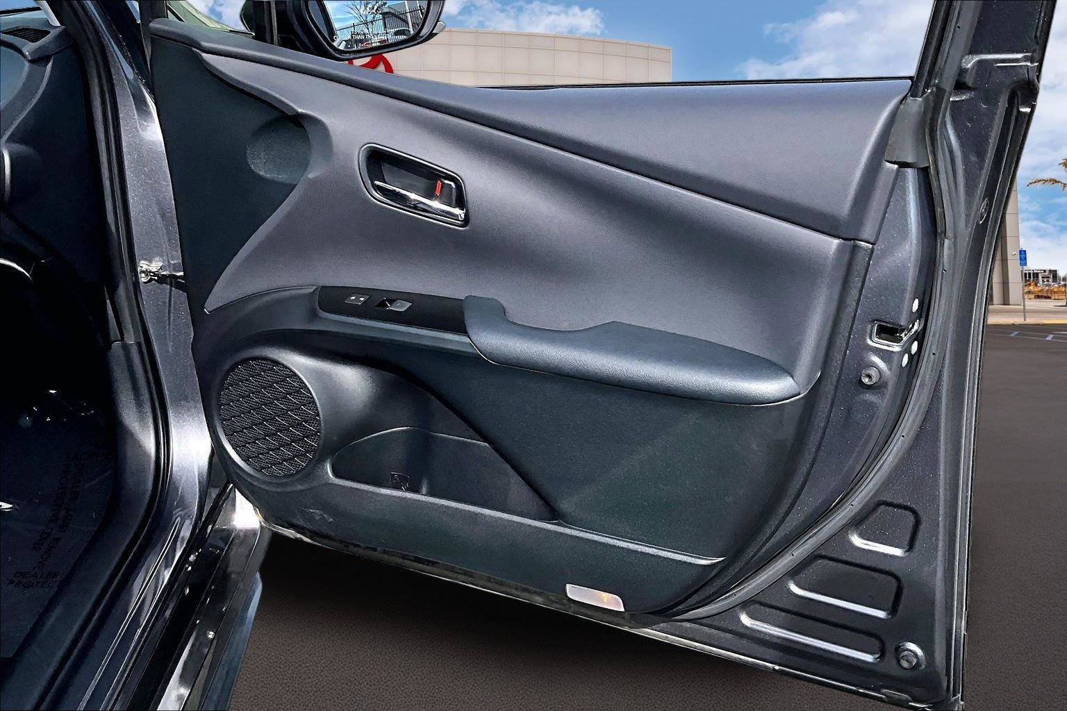 Used 2022 Toyota Prius Prime XLE image 22