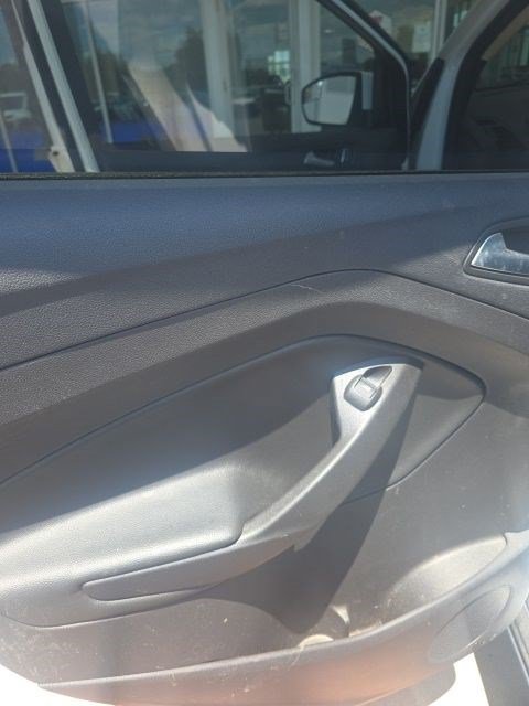 Used 2016 Ford Escape SE w/ Equipment Group 201A FWD image 11
