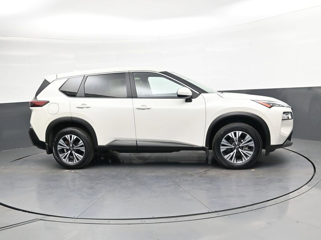 Used 2023 Nissan Rogue SV FWD image 3