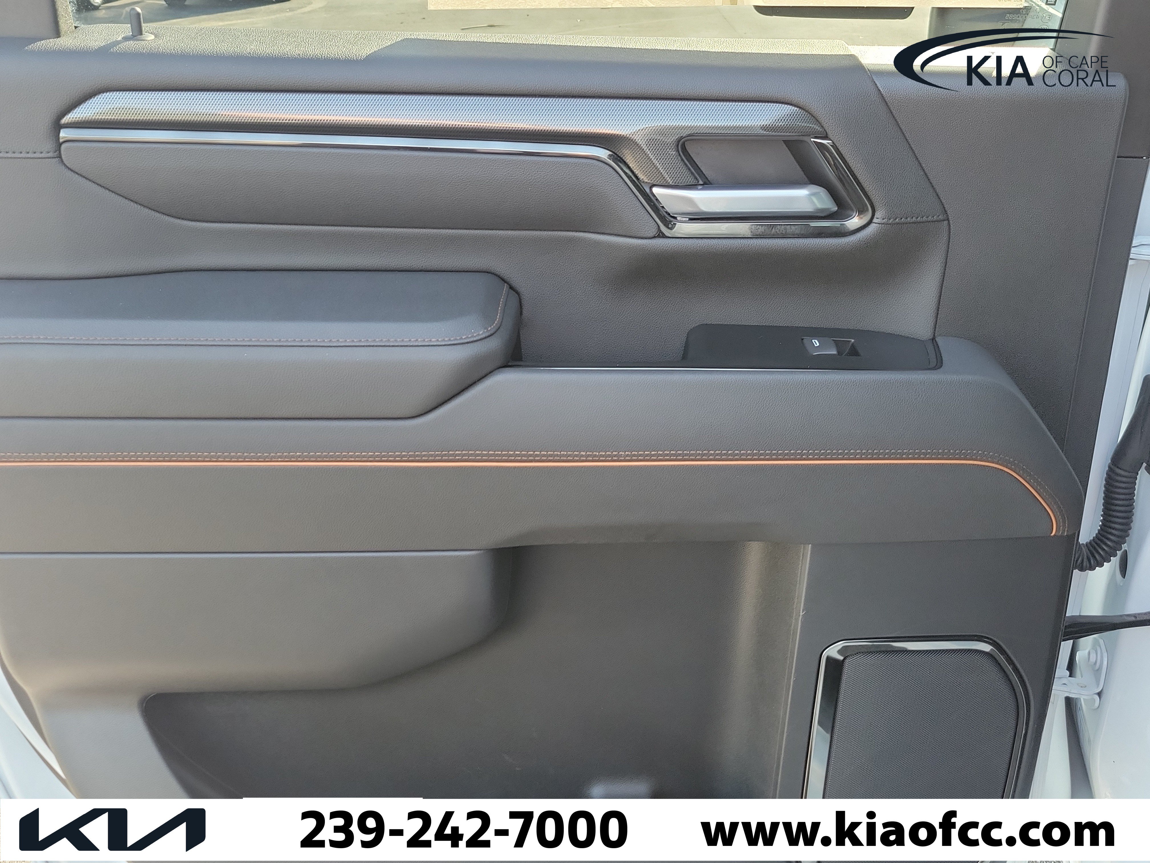 Used 2026 GMC Sierra 2500 AT4 AWD/4WD image 15