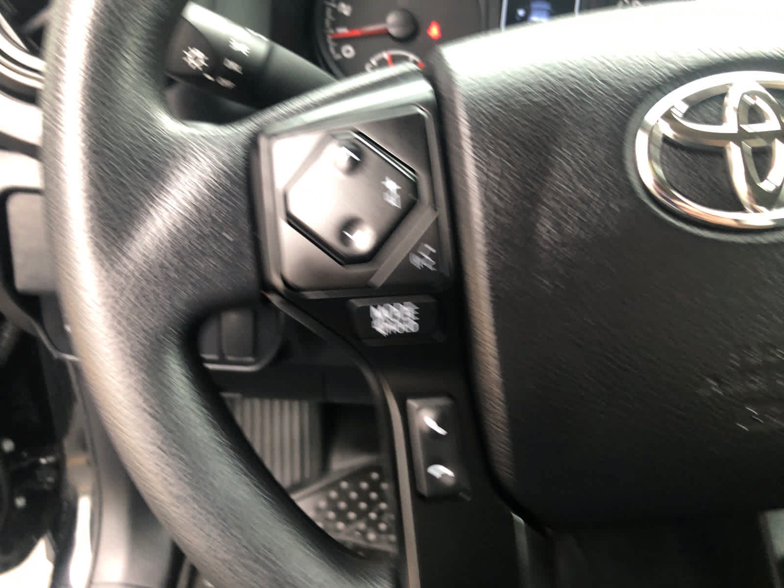 Used 2022 Toyota Tacoma SR RWD image 9