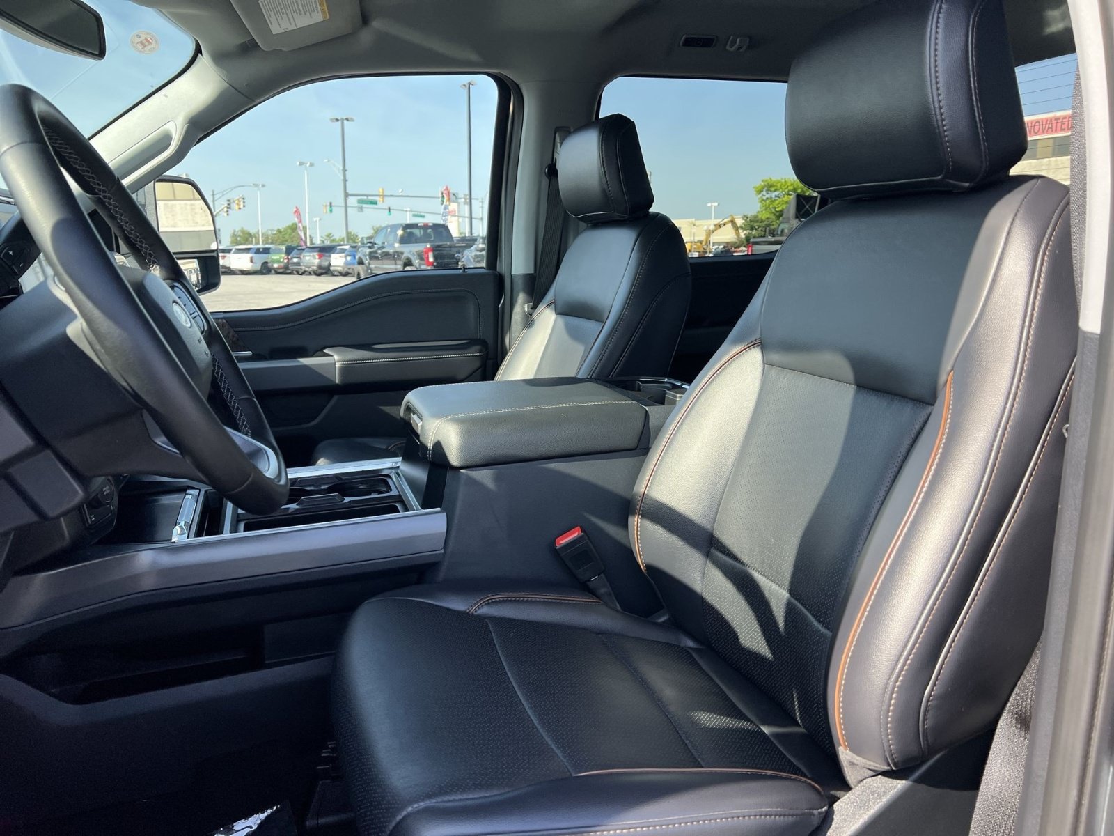 Used 2025 Ford F250 Lariat w/ Black Appearance Package AWD/4WD image 13