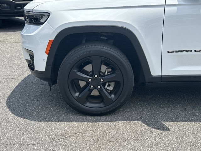 Used 2025 Jeep Grand Cherokee L Limited w/ Luxury Tech Group II RWD image 13