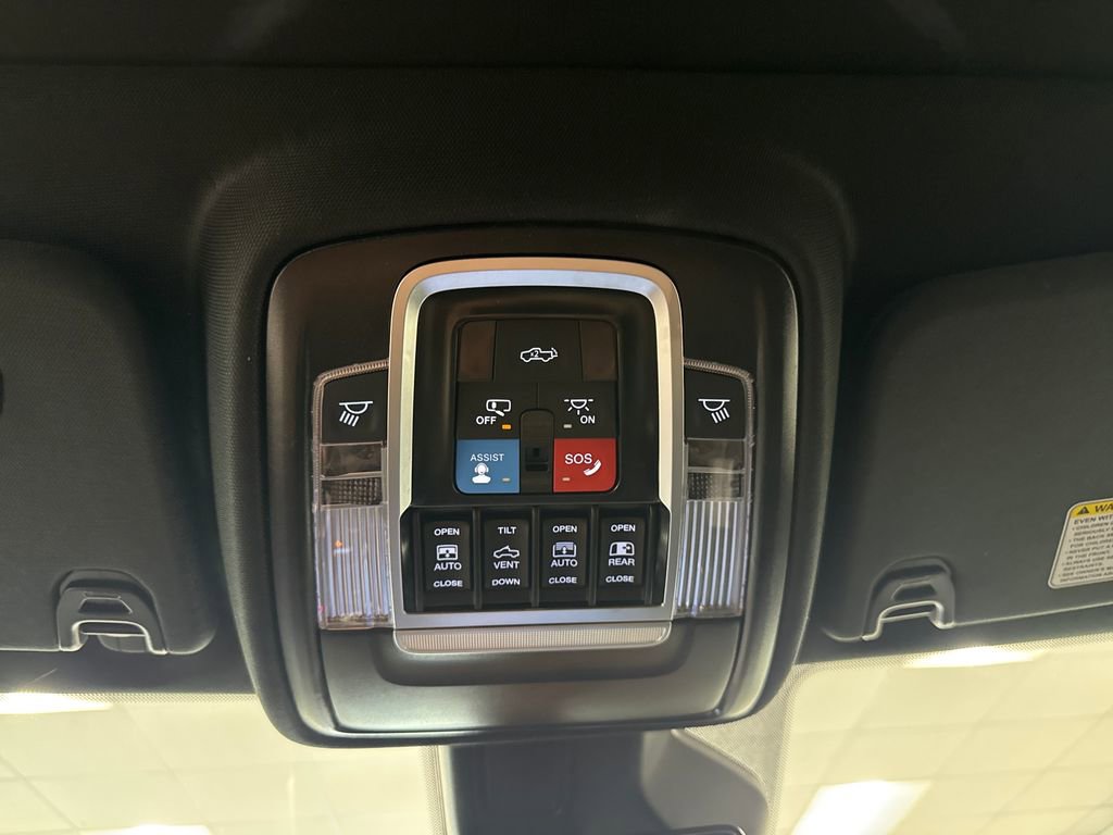 New 2026 RAM 1500 4x4 Crew Cab image 15