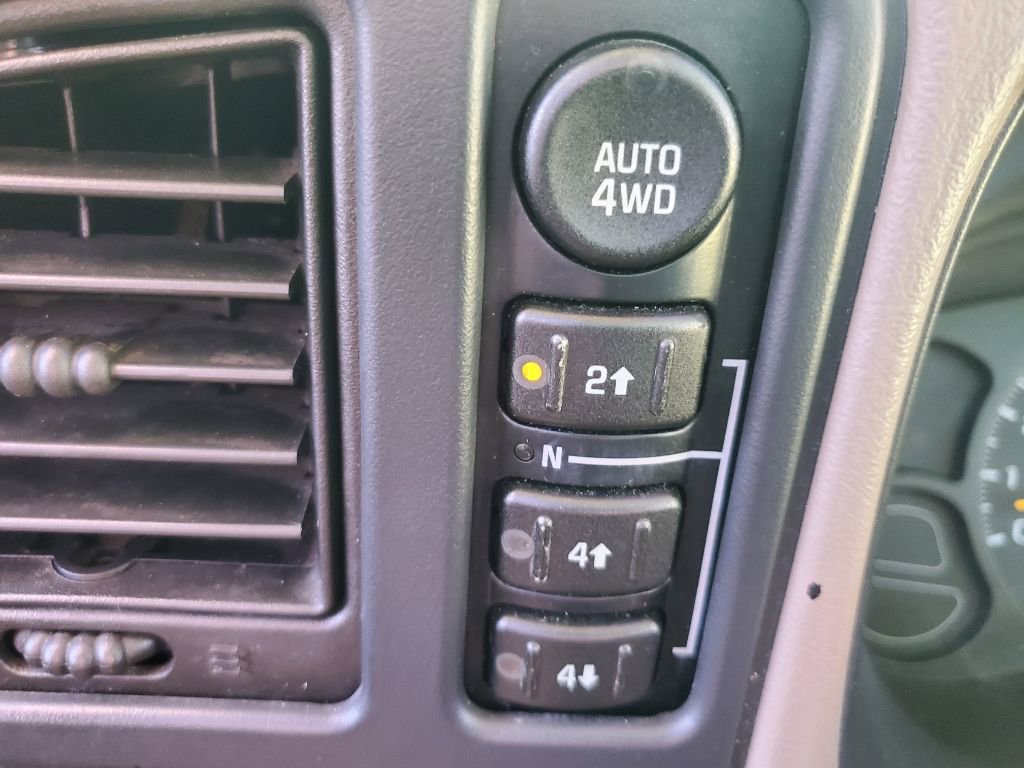 Used 2006 Chevrolet Avalanche Z71 w/ Sun And Sound Package image 21