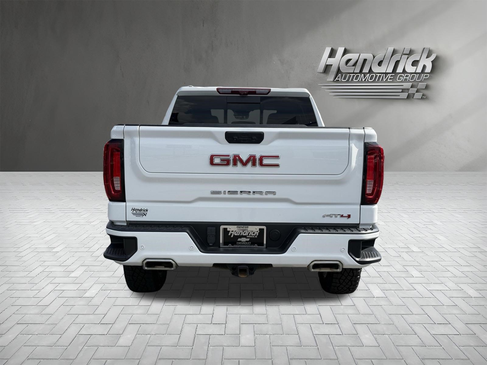 Used 2024 GMC Sierra 1500 AT4 w/ Technology Package AWD/4WD image 9