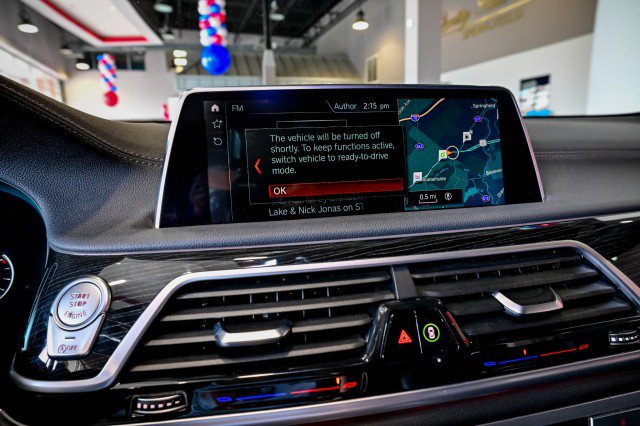 Used 2019 BMW 750i xDrive w/ M Sport Package AWD/4WD image 32