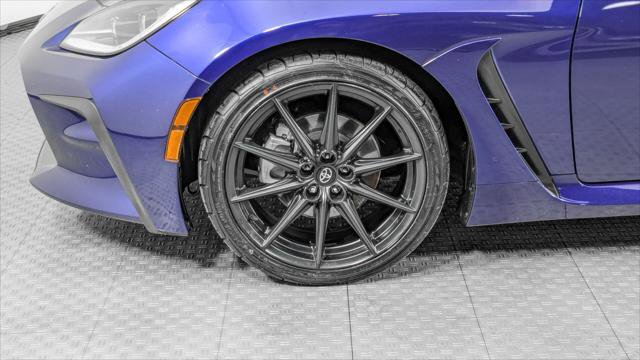 Used 2023 Toyota GR86 Premium w/ ALL Weather Mat Package (TMS) RWD image 32