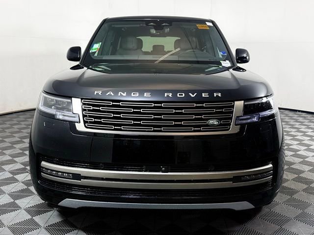 New 2025 Land Rover Range Rover SE image 9