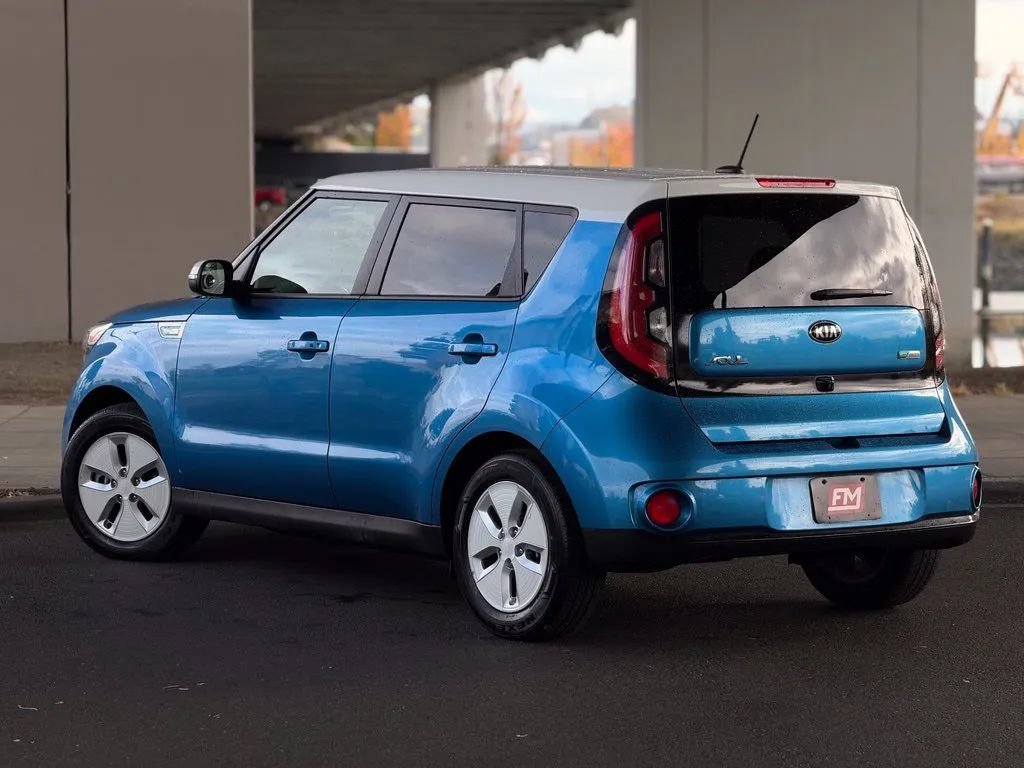 Used 2016 Kia Soul EV FWD image 6