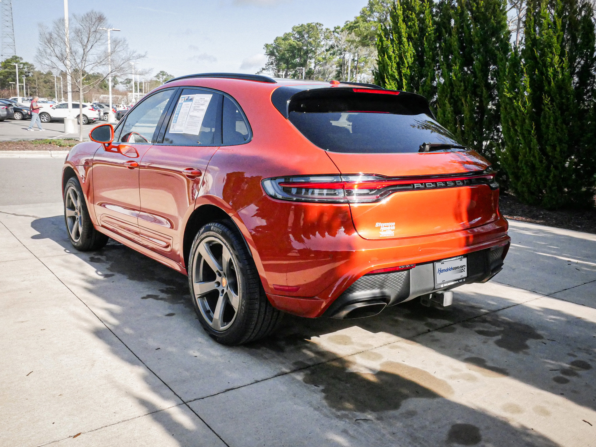 Used 2025 Porsche Macan AWD/4WD image 8