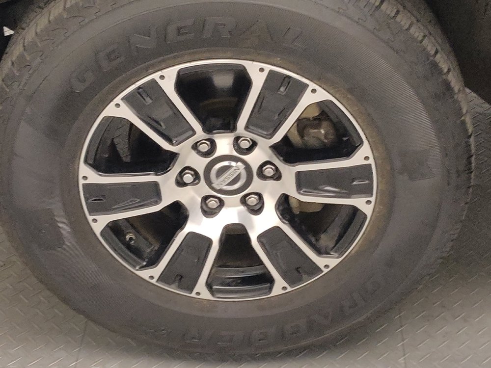 Used 2021 Nissan Titan SV w/ SV Convenience Package RWD image 31