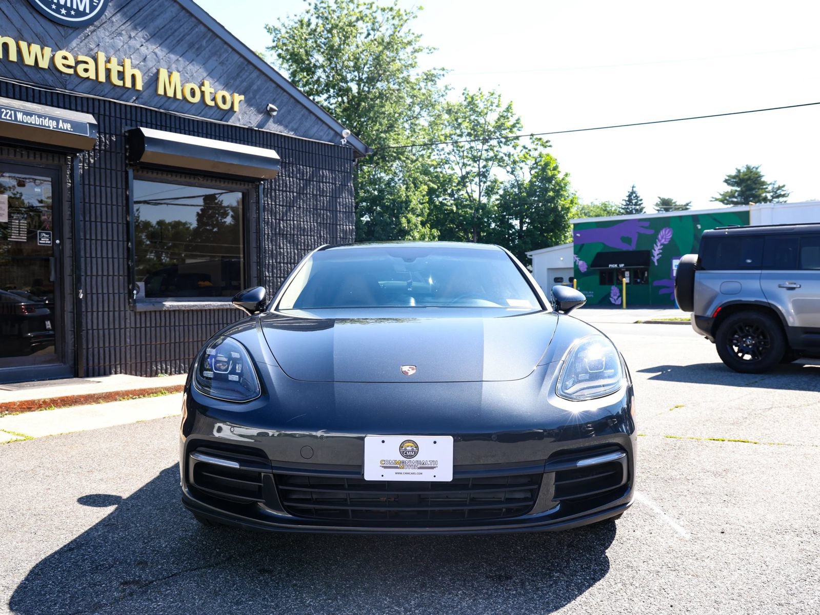 Used 2017 Porsche Panamera 4 w/ Premium Package AWD/4WD image 2