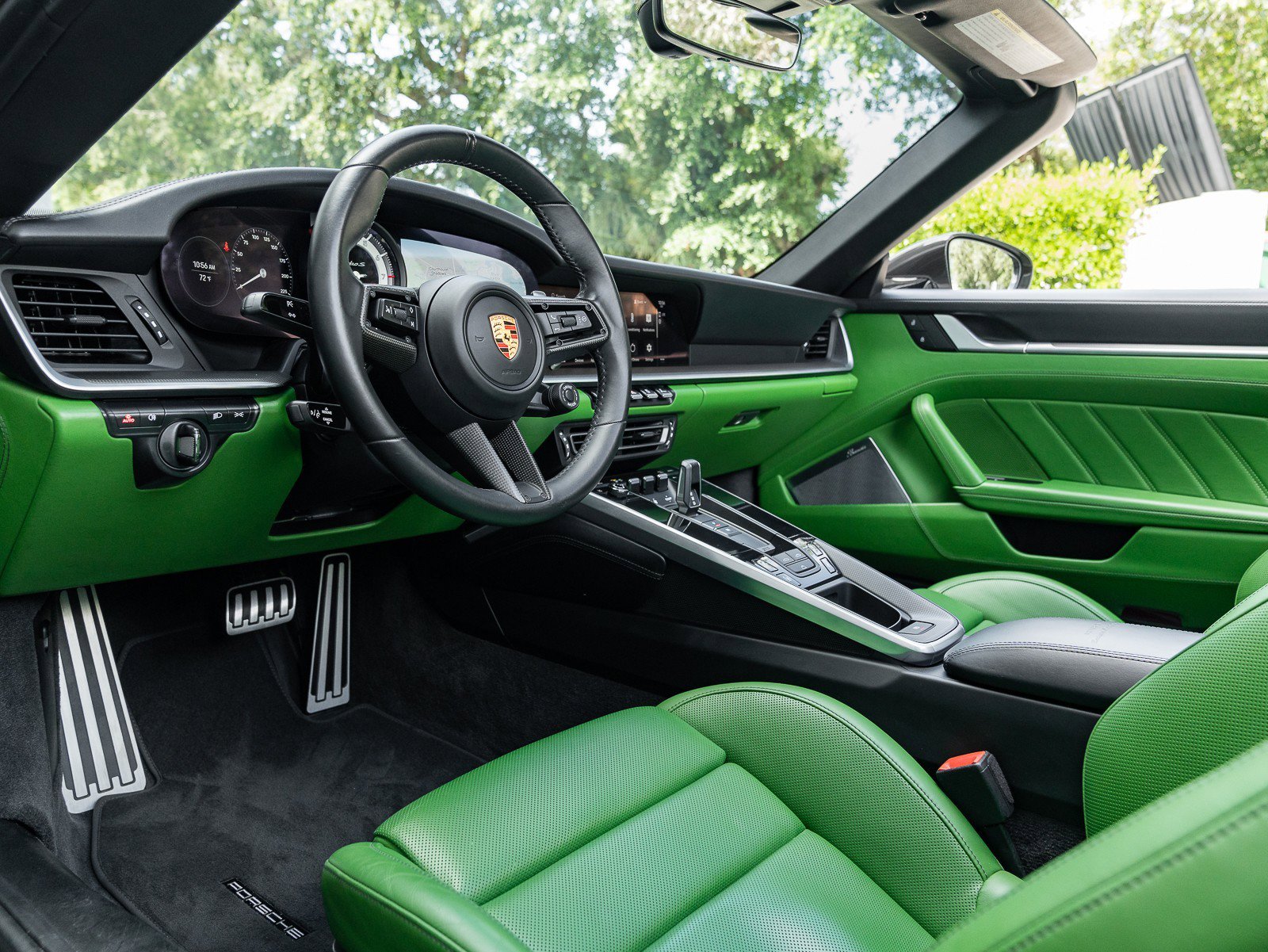 Used 2022 Porsche 911 Turbo S image 6