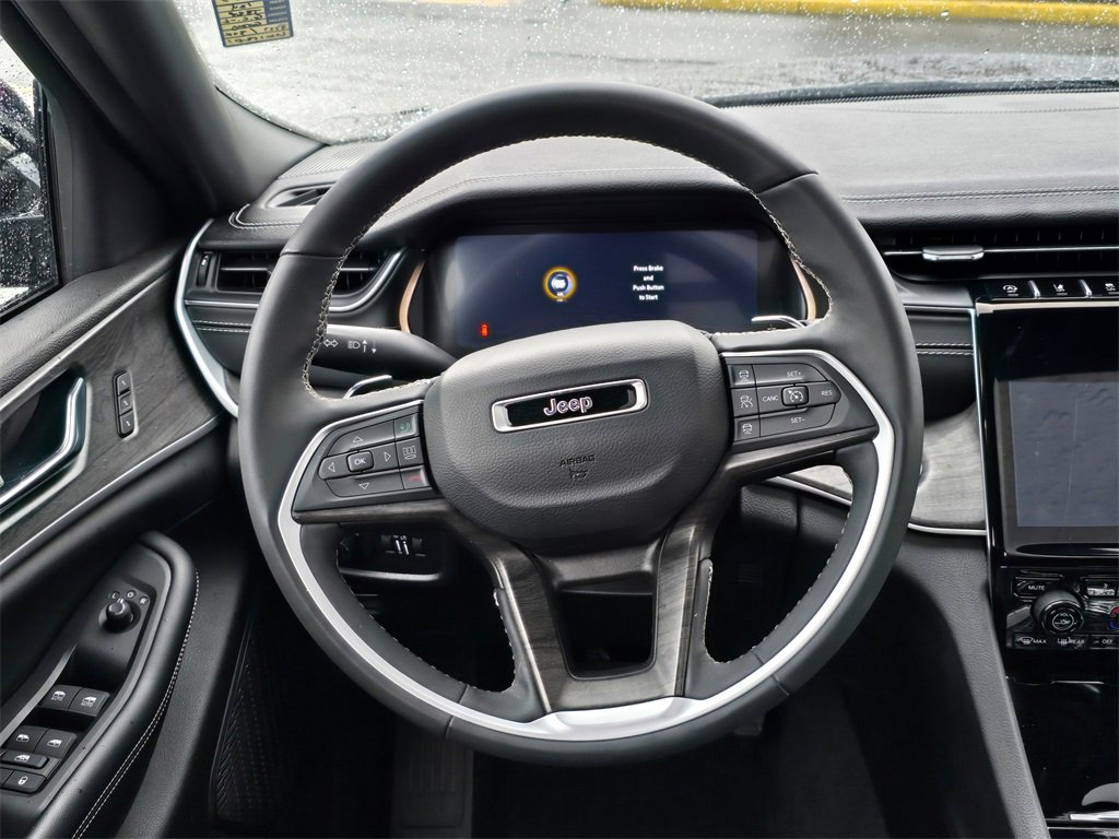 Used 2024 Jeep Grand Cherokee L Limited w/ Luxury Tech Group II image 22