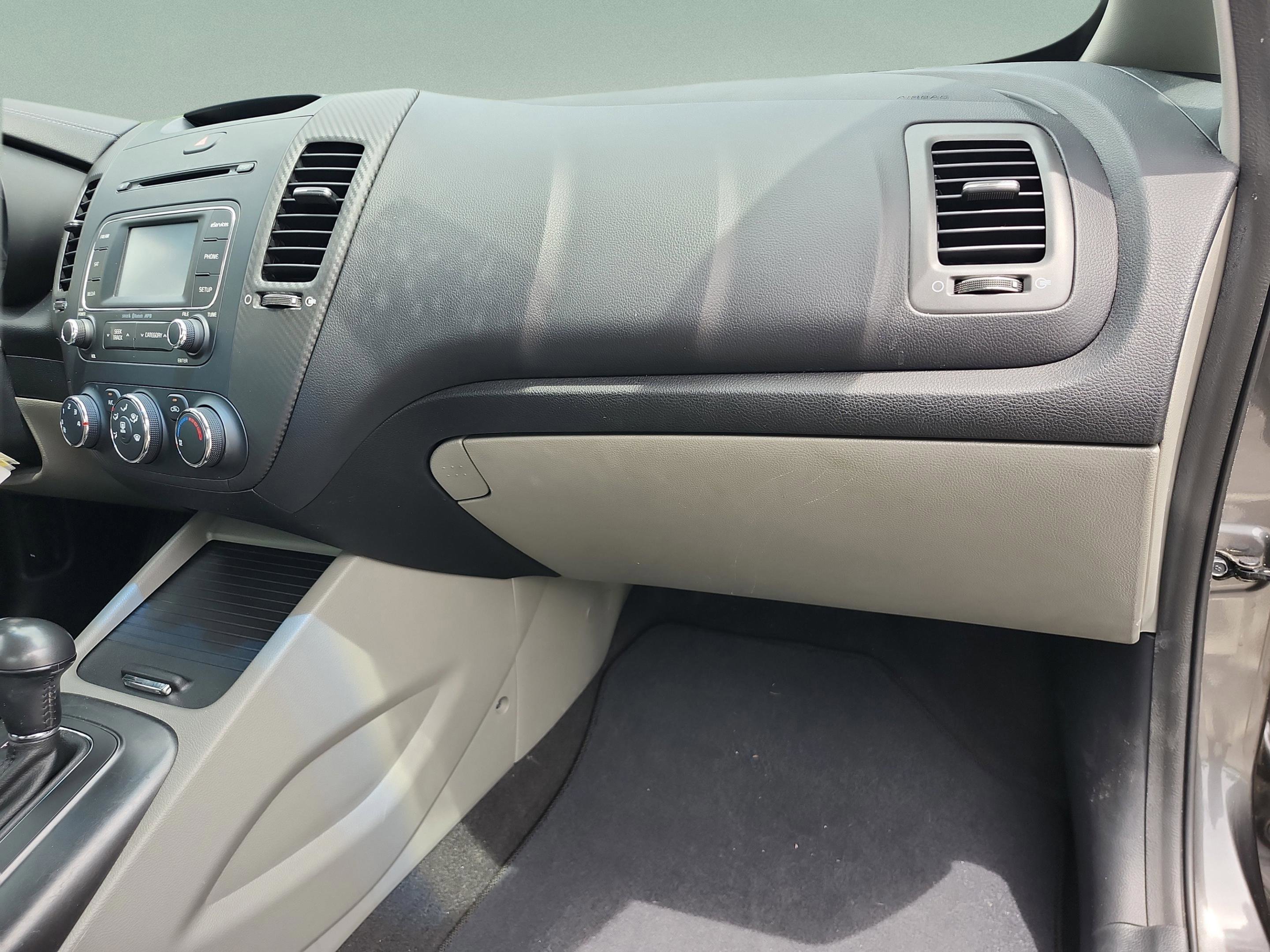 Used 2014 Kia Forte EX FWD image 18