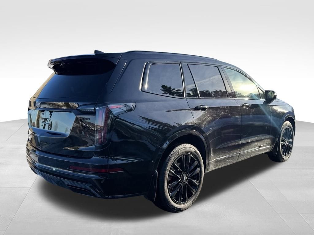 Used 2024 Cadillac XT6 Sport w/ LPO, ONYX Package image 8