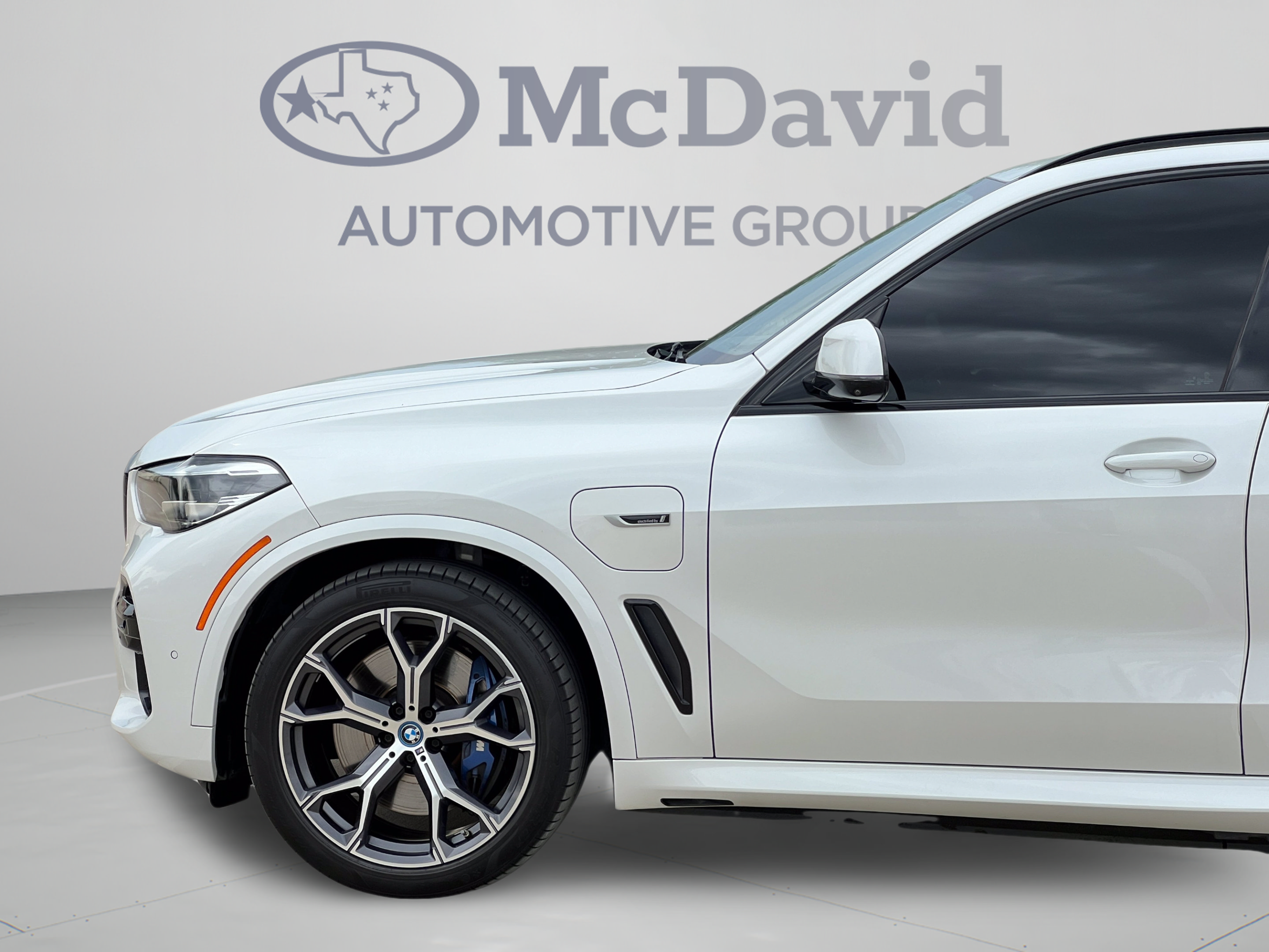 Used 2022 BMW X5 xDrive45e w/ M Sport Package AWD/4WD image 36