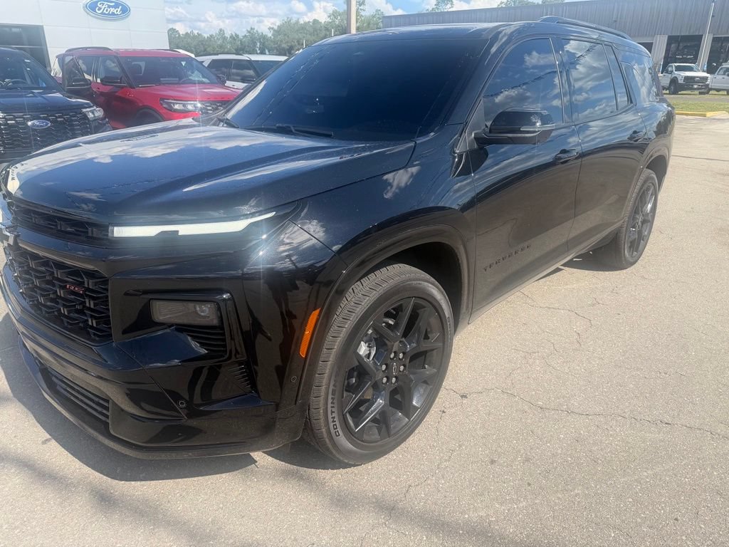 Used 2026 Chevrolet Traverse RS FWD image 2