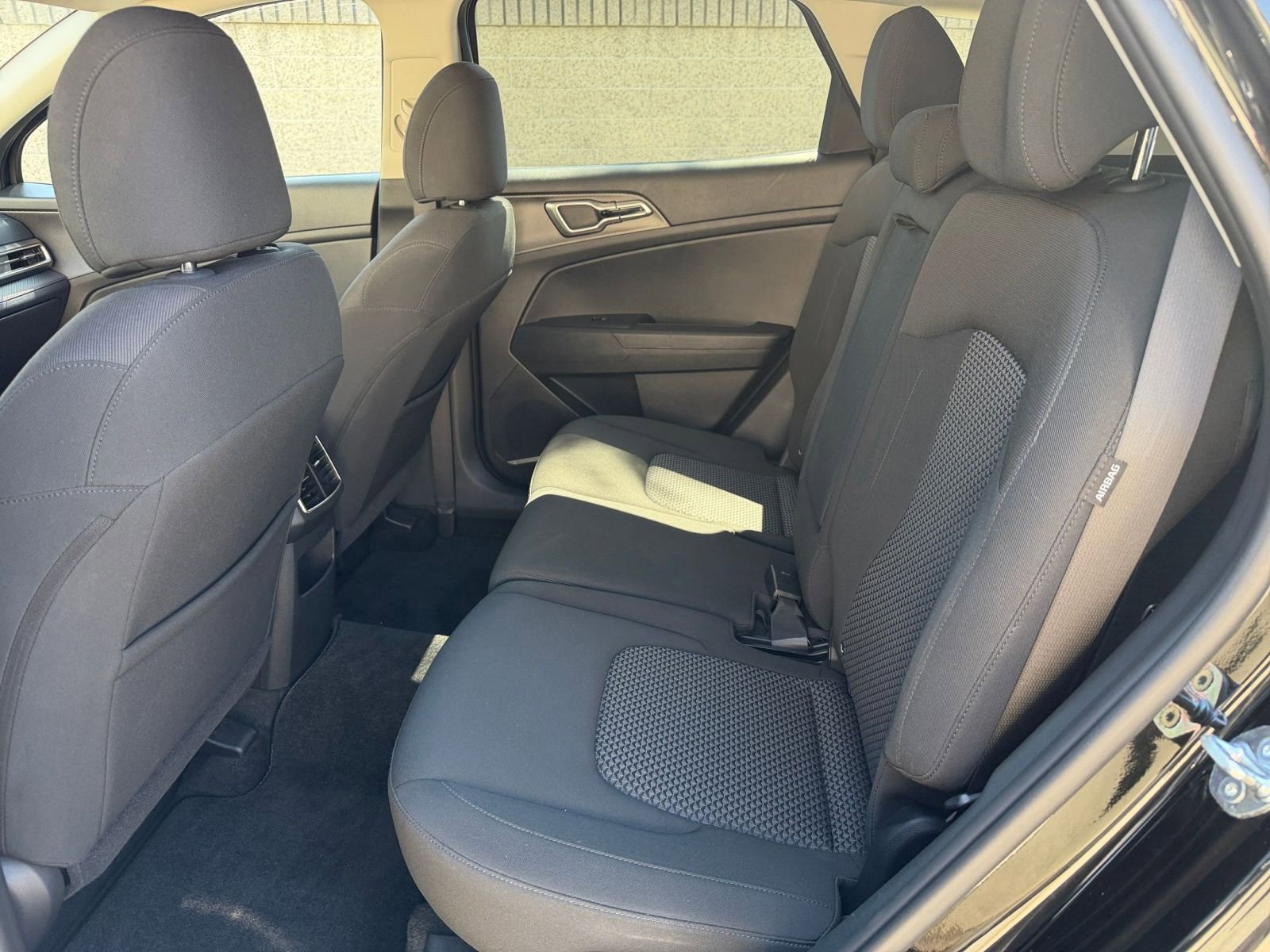 Used 2025 Kia Sportage LX image 24