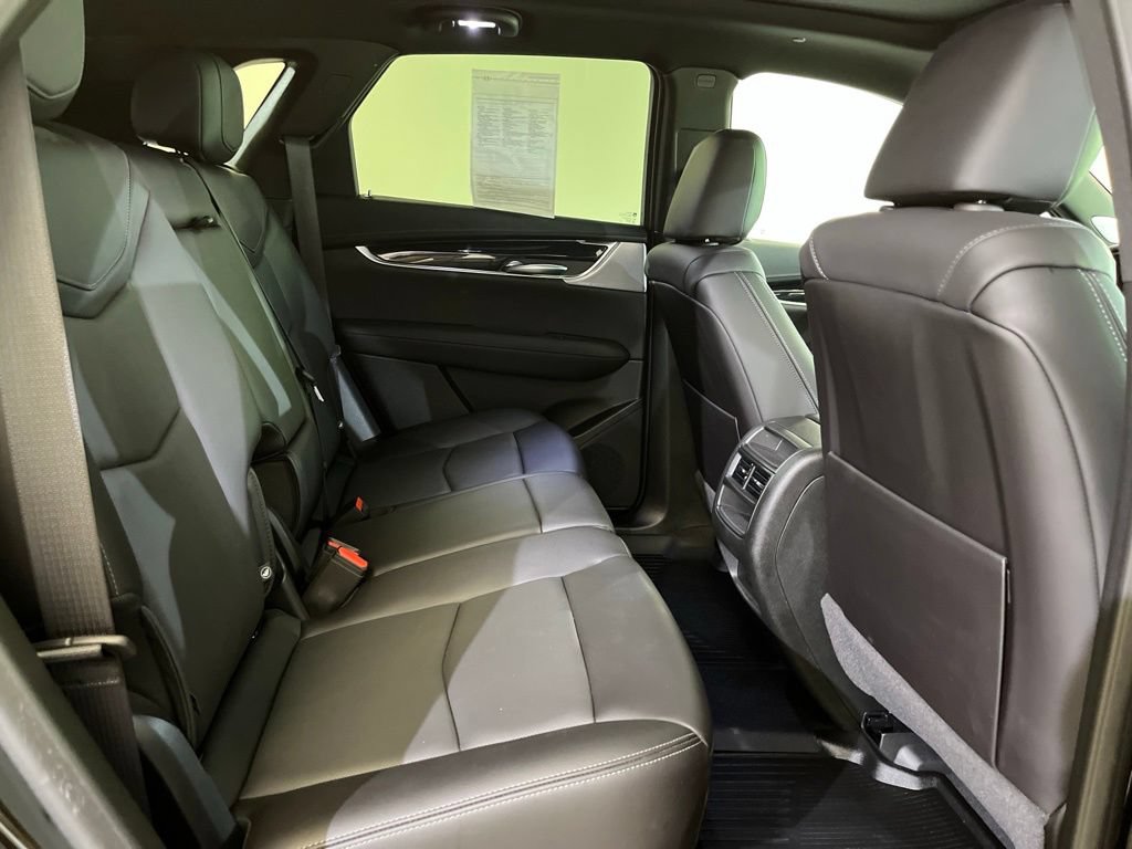 Certified 2024 Cadillac XT5 Premium Luxury w/ LPO, Floor Liner Package AWD/4WD image 12