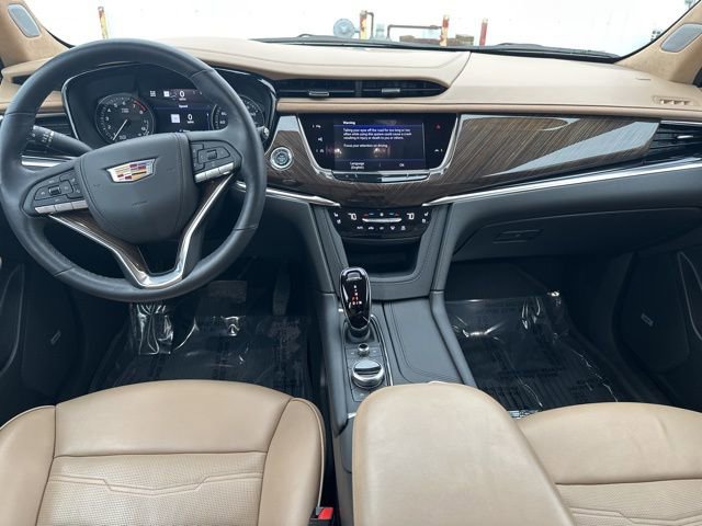 Used 2024 Cadillac XT6 Premium Luxury w/ Platinum Package image 15