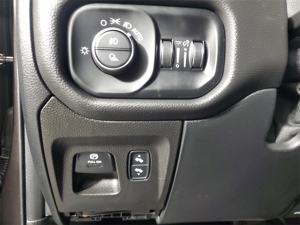 Used 2021 RAM 1500 Laramie image 12
