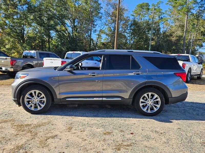 Used 2023 Ford Explorer Limited w/ Equipment Group 301A image 5