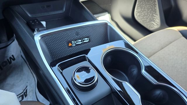 New 2026 Chevrolet Equinox ACTIV w/ Convenience Package III image 20