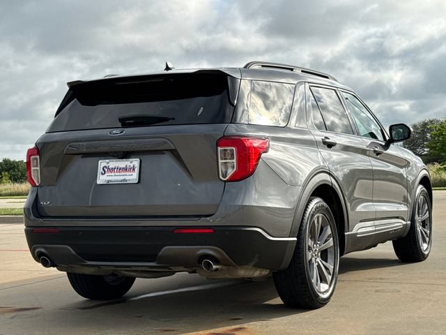 Used 2021 Ford Explorer XLT w/ Equipment Group 202A RWD image 8