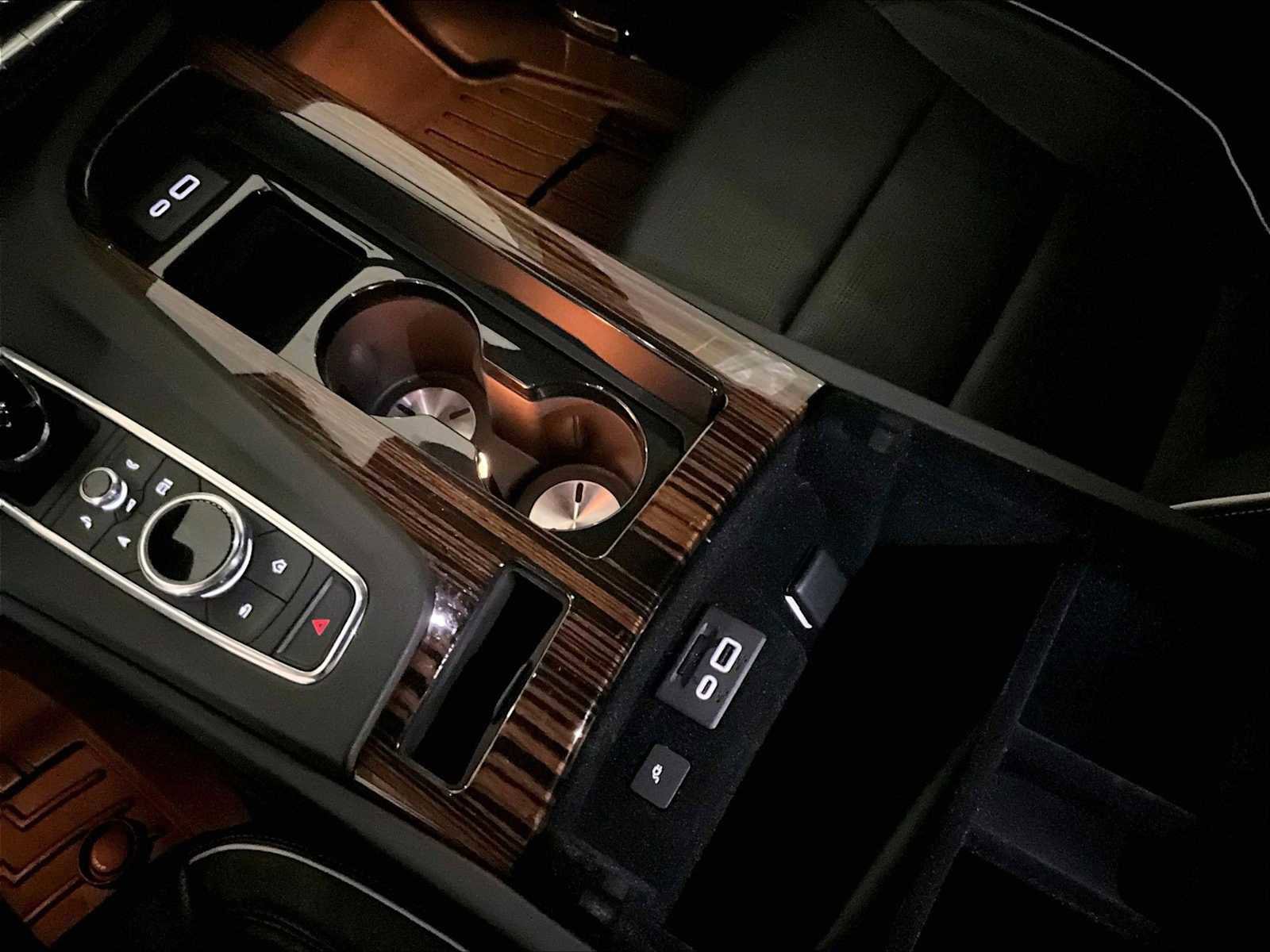 Used 2021 Cadillac Escalade ESV Premium Luxury w/ Driver Assist Tech Package image 35