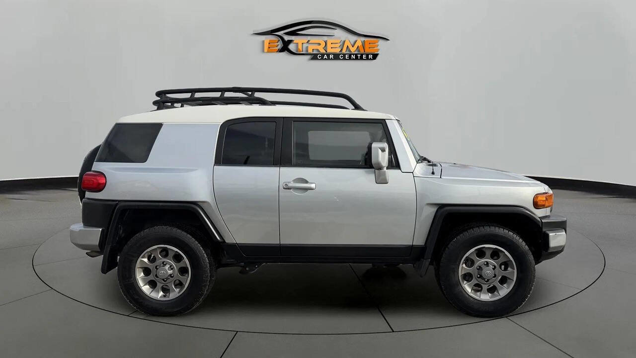 Used 2007 Toyota FJ Cruiser 4WD image 9