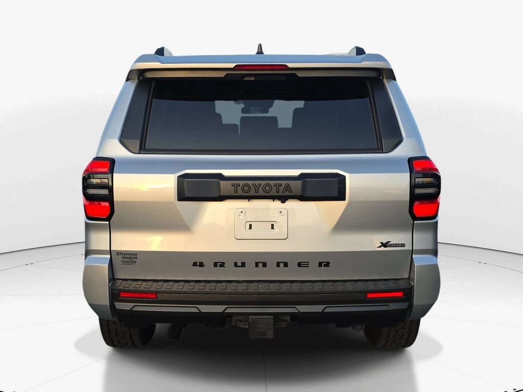 Used 2025 Toyota 4Runner SR5 AWD/4WD image 5