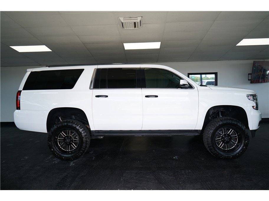 Used 2018 Chevrolet Suburban LS image 8