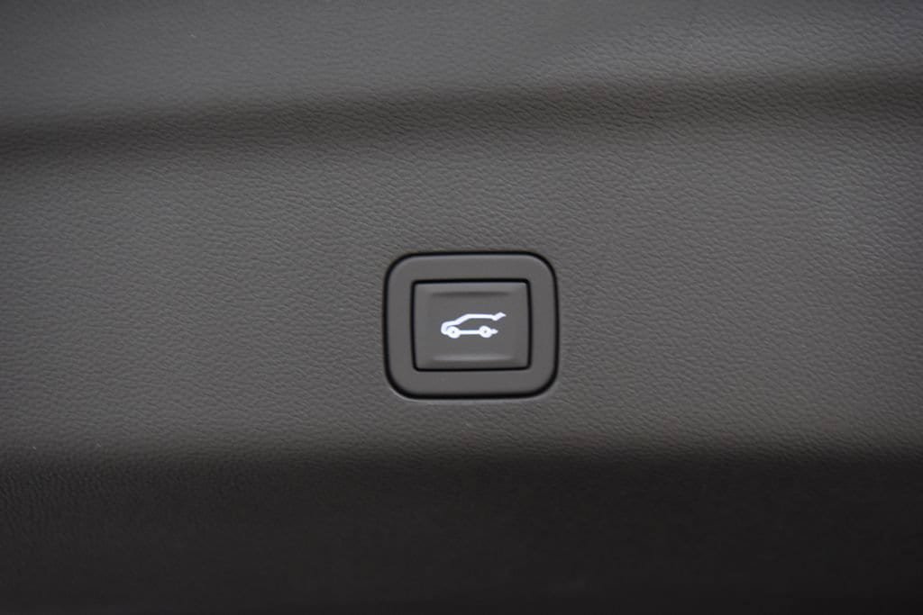 New 2026 Chevrolet Suburban Premier AWD/4WD image 27