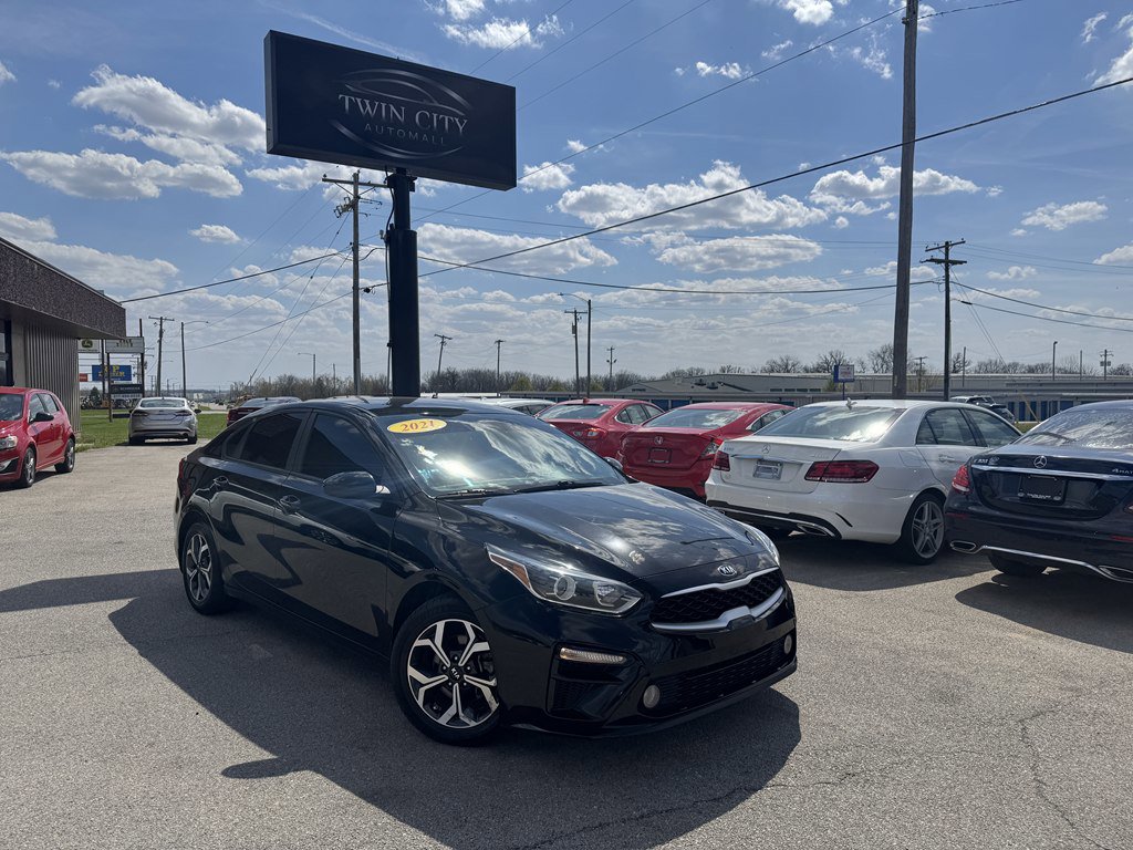 Used 2021 Kia Forte LXS image 1