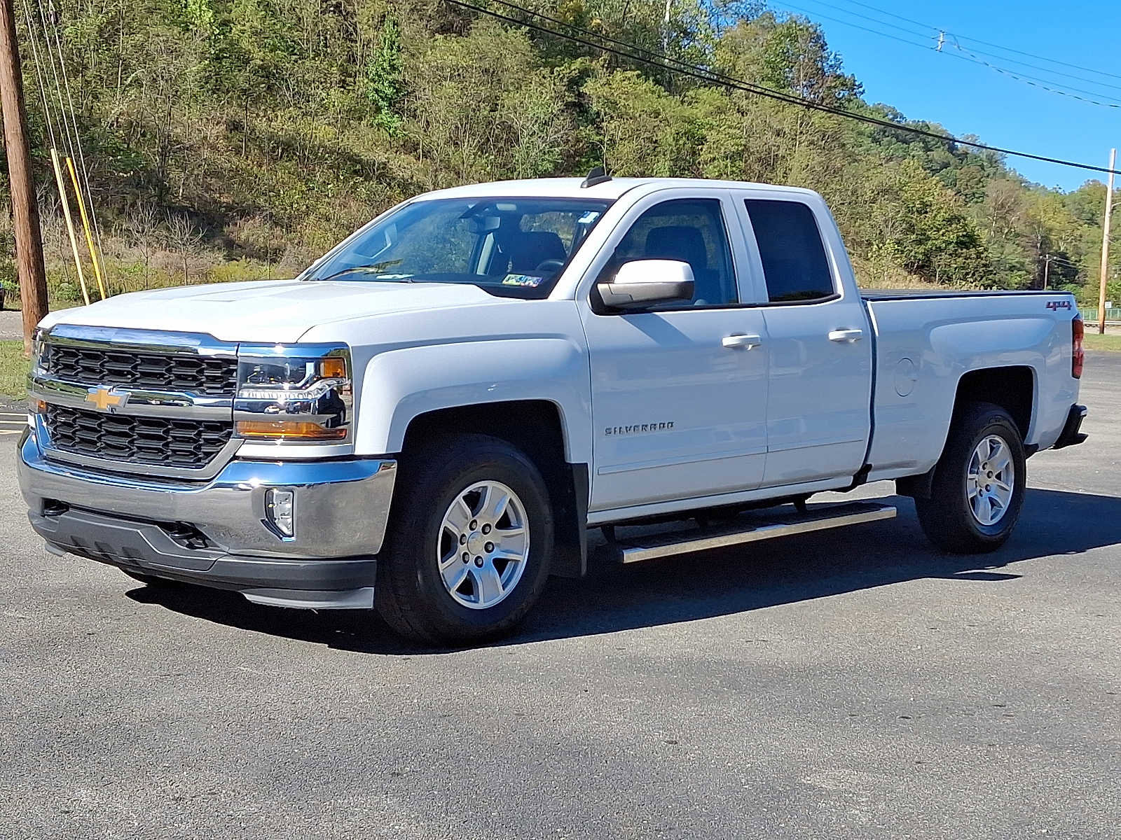 Used 2018 Chevrolet Silverado 1500 LT w/ All Star Edition image 3