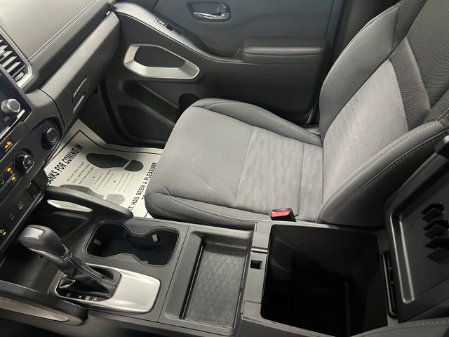 Used 2024 Nissan Frontier SV w/ Technology Package image 41