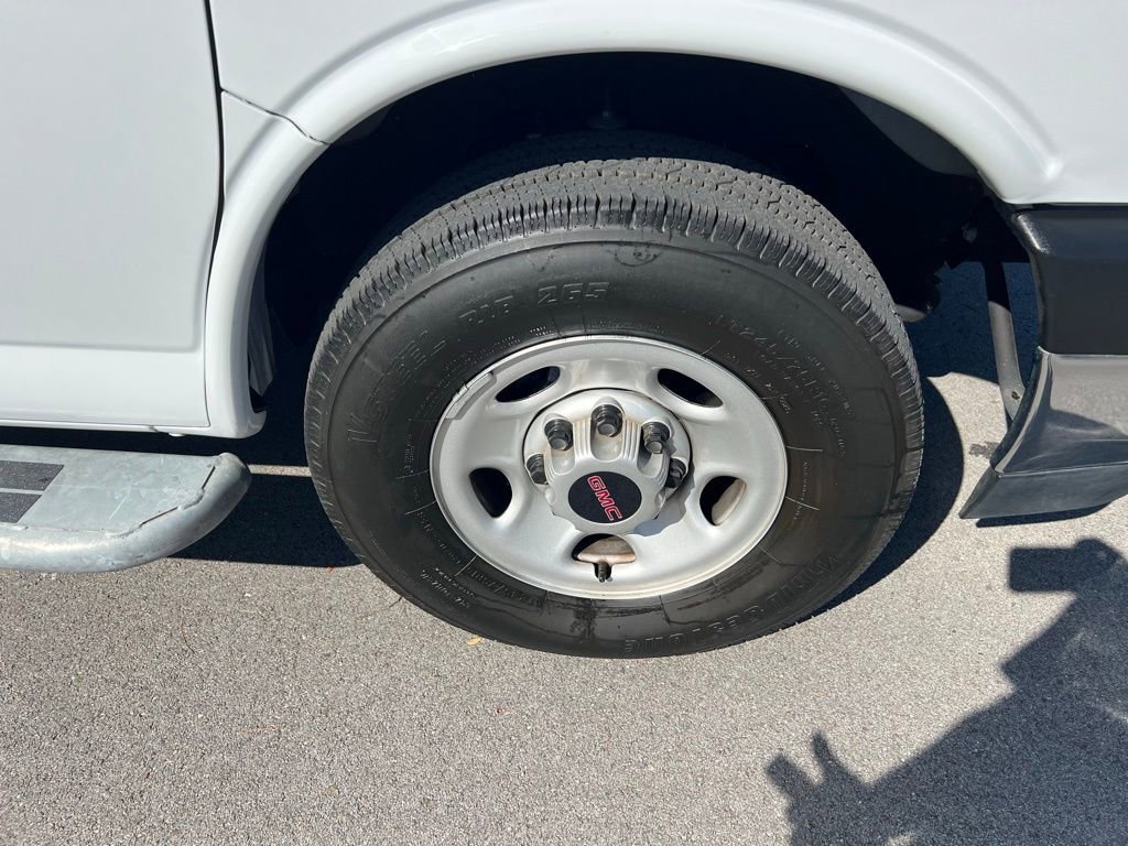 Used 2023 GMC Savana 2500 w/ Driver Convenience Package image 12