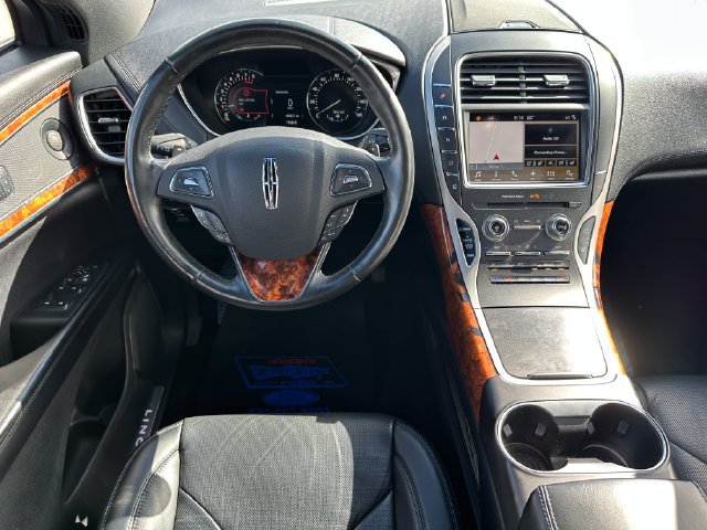 Used 2017 Lincoln MKX Reserve w/ Driver Assistance Package AWD/4WD image 18