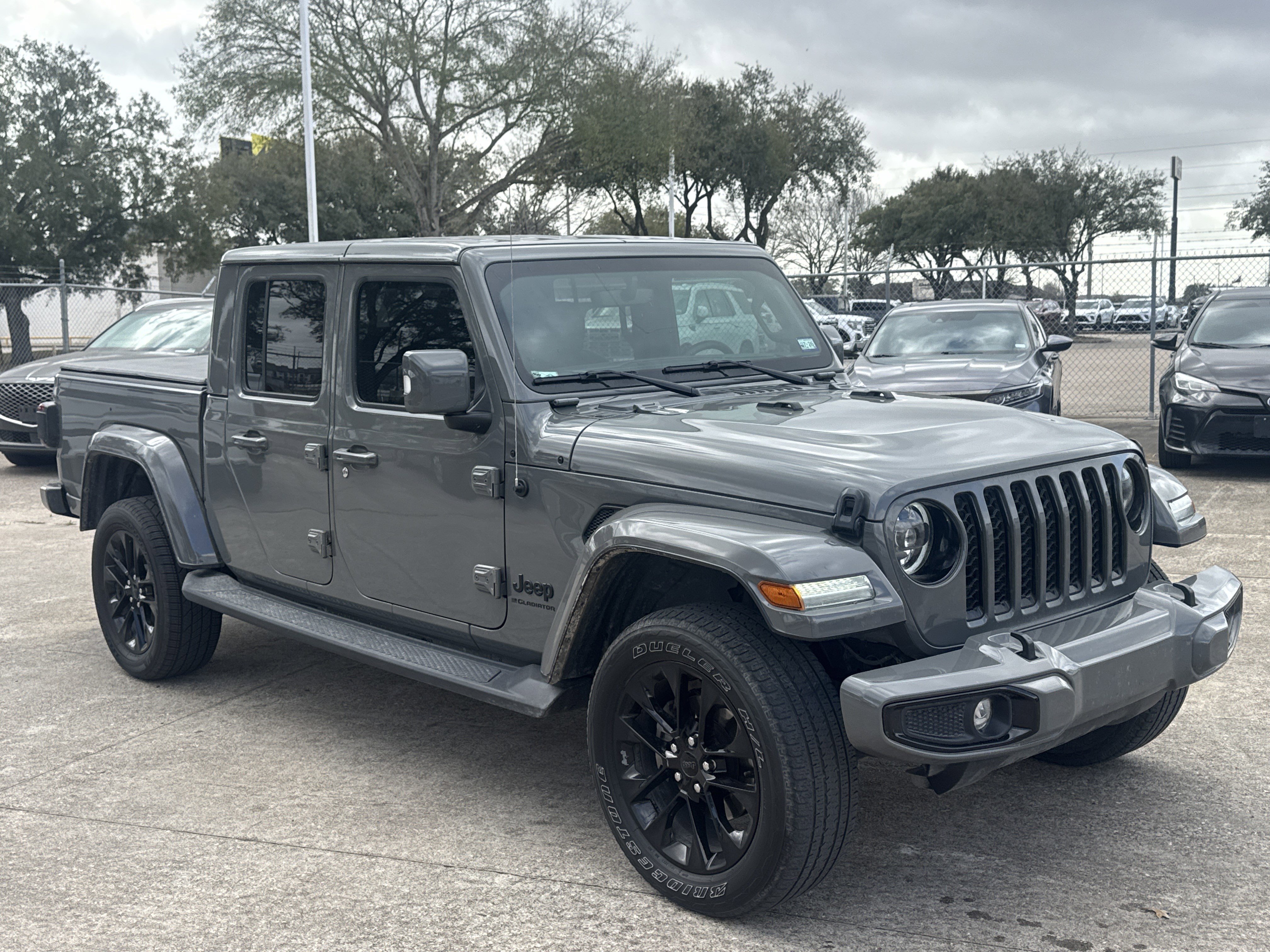 Used 2023 Jeep Gladiator Overland image 13