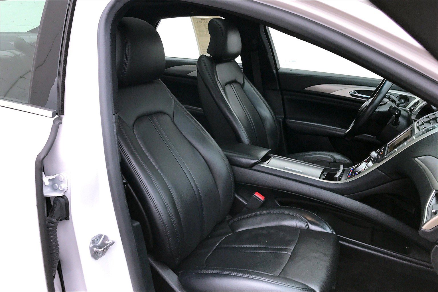 Used 2017 Lincoln MKZ Reserve w/ Technology Package FWD image 7