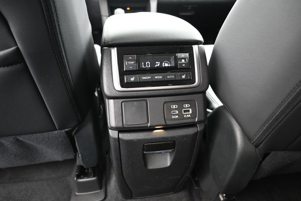Used 2025 Subaru Ascent Limited w/ Popular Package #2 AWD/4WD image 22