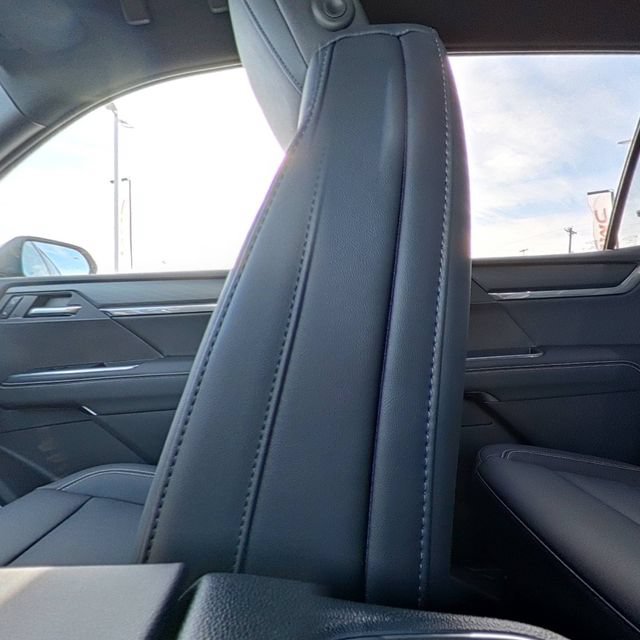 New 2026 GMC Acadia Elevation w/ Super Cruise Package FWD image 32