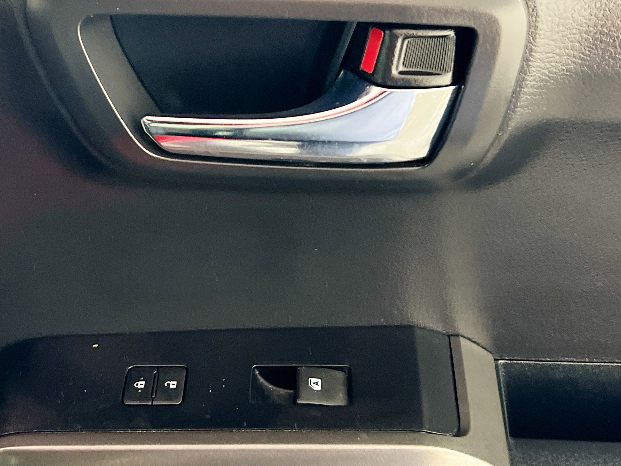 Used 2022 Toyota Tacoma TRD Sport w/ Technology Package image 32