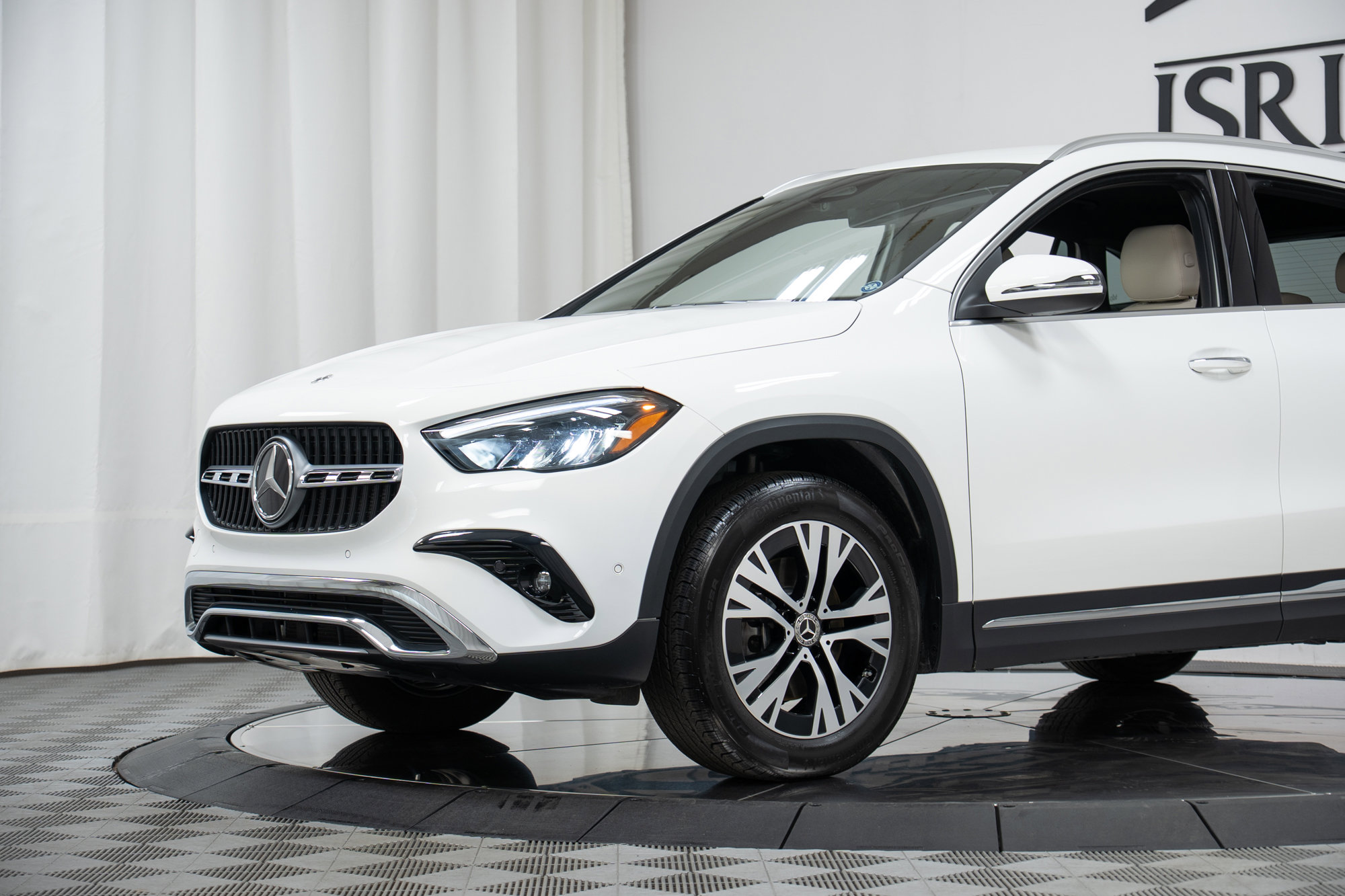 Used 2025 Mercedes-Benz GLA 250 4MATIC image 25