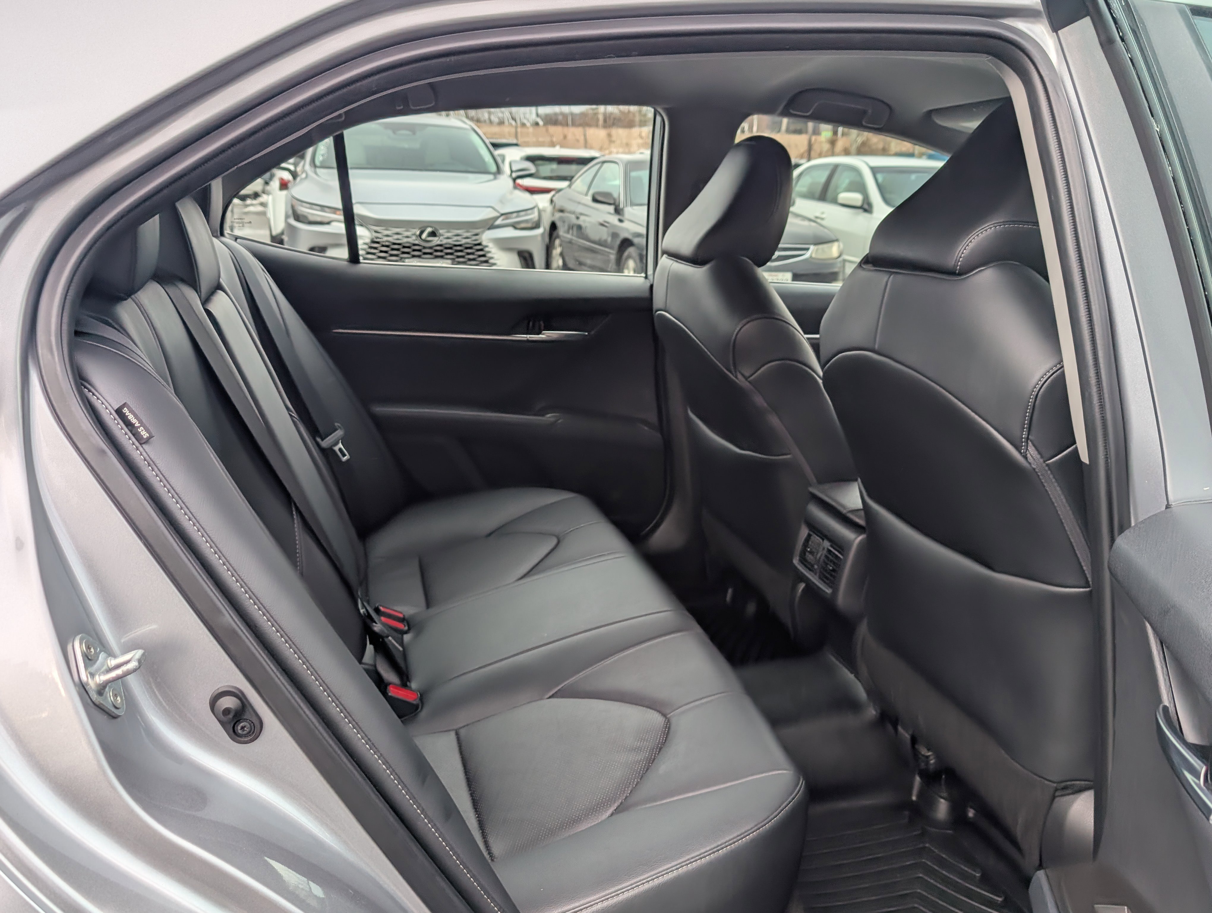 Used 2022 Toyota Camry XSE image 12